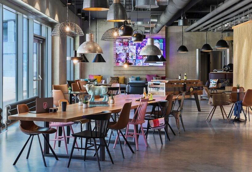 בית מלון כפרי Moxy Munich Ostbahnhof