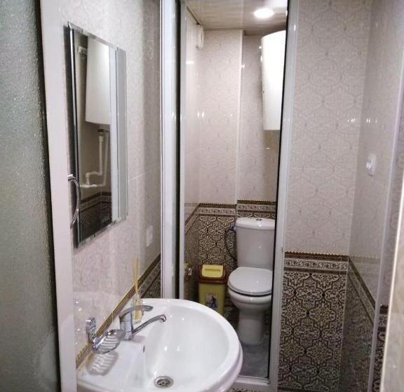بنسيون Shahnoza Grand