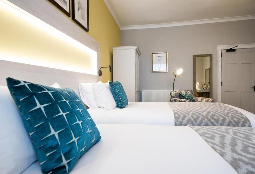 هتل The Dun Cow By Innkeeper S Collection