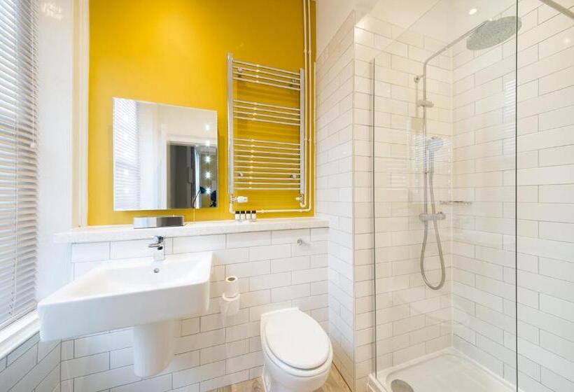 هتل The Dun Cow By Innkeeper S Collection