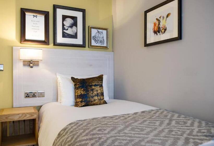 هتل The Dun Cow By Innkeeper S Collection