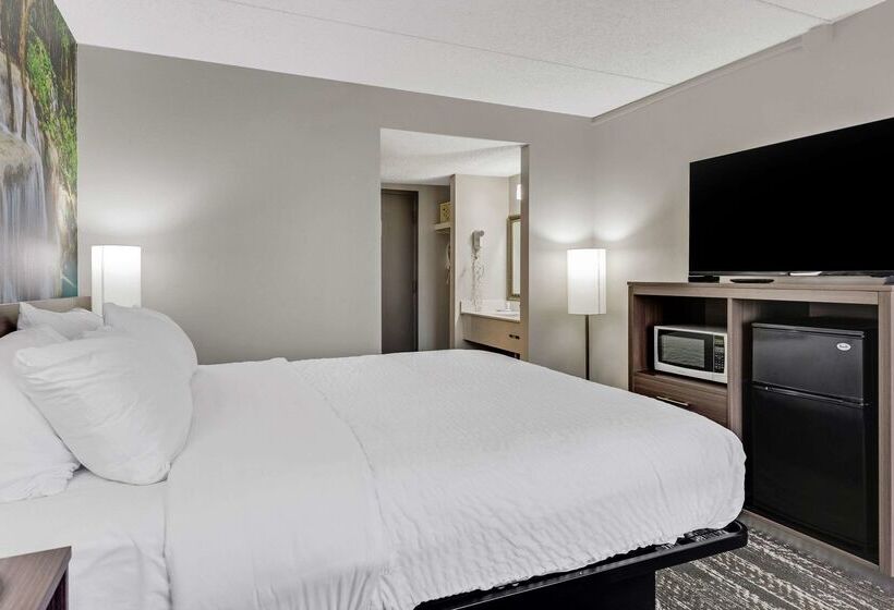 فندق Clarion Pointe Near Erie Casino