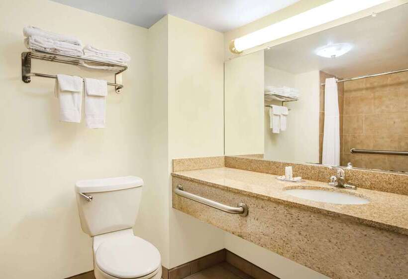 فندق Days Inn By Wyndham Aberdeen