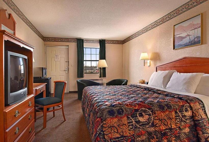 בית מלון כפרי Days Inn By Wyndham Brownsville