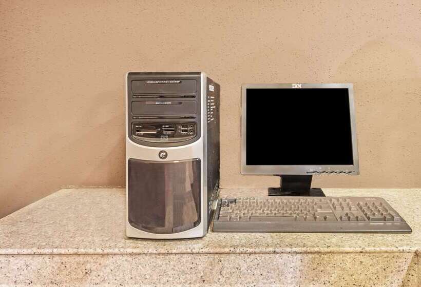 호텔 Days Inn By Wyndham Gainesville