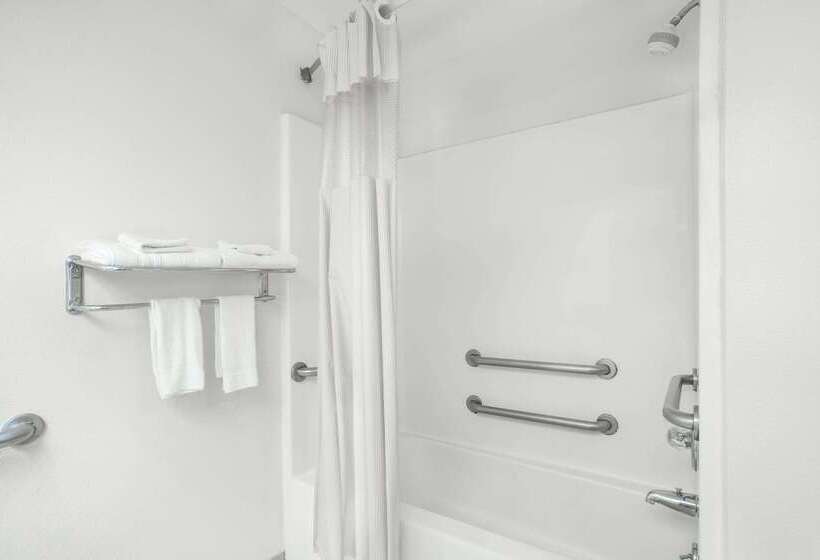 בית מלון כפרי Days Inn By Wyndham Lincoln