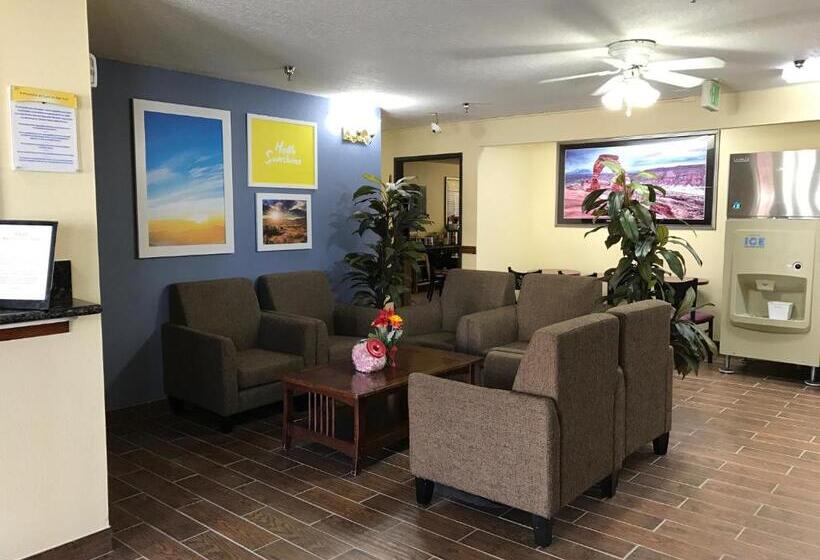 هتل Days Inn By Wyndham Moab