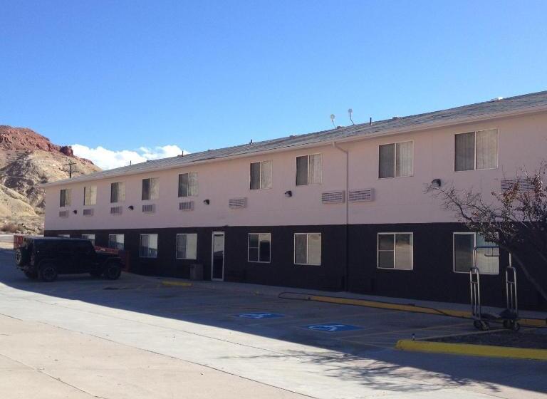 هتل Days Inn By Wyndham Moab