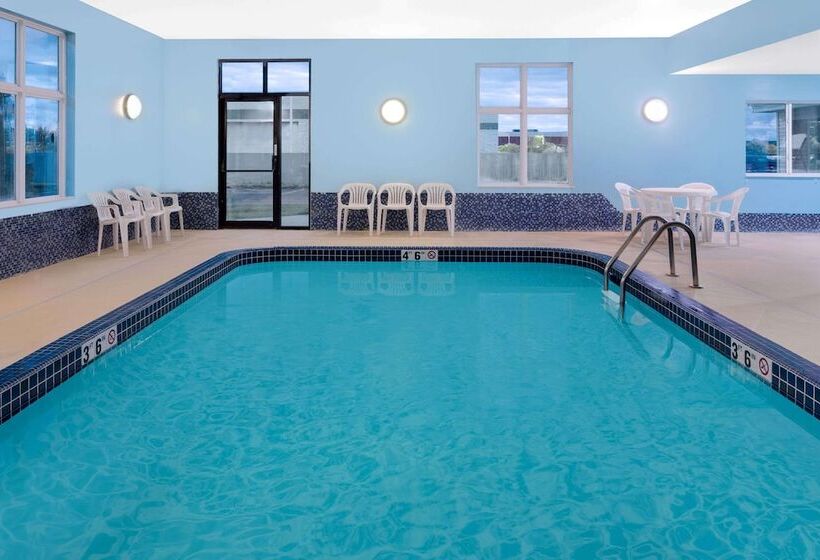 فندق Days Inn By Wyndham Neenah