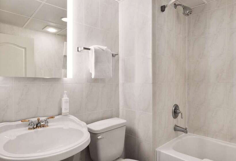 هتل Days Inn By Wyndham Ocean City Oceanfront