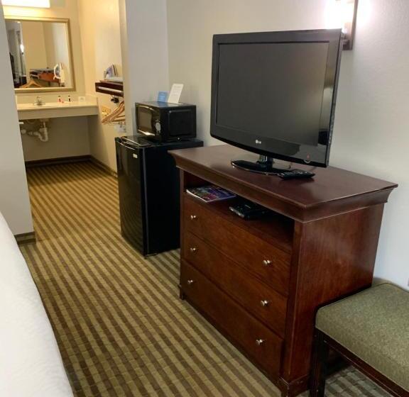 هتل Days Inn By Wyndham Ocean Springs