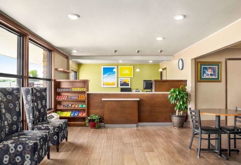 ホテル Days Inn By Wyndham Paris