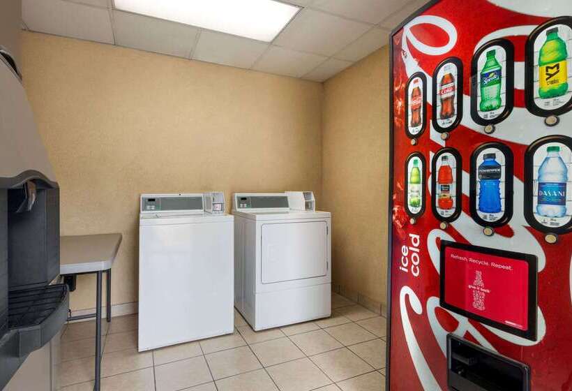 호텔 Days Inn By Wyndham Weldon Roanoke Rapids