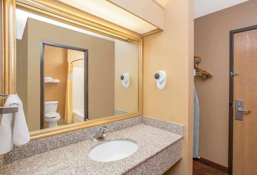 فندق Days Inn By Wyndham Worthington