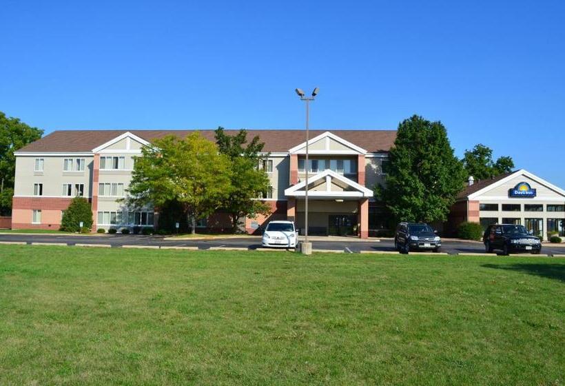 هتل Days Inn & Suites By Wyndham Madison