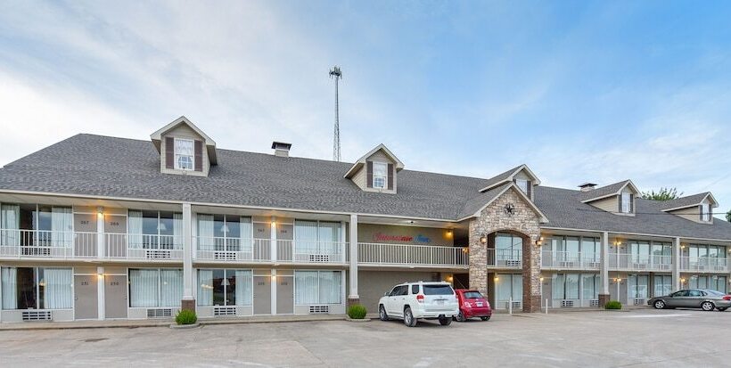 בית מלון כפרי Interstate Inn