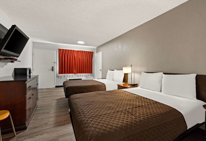 Отель Rodeway Inn