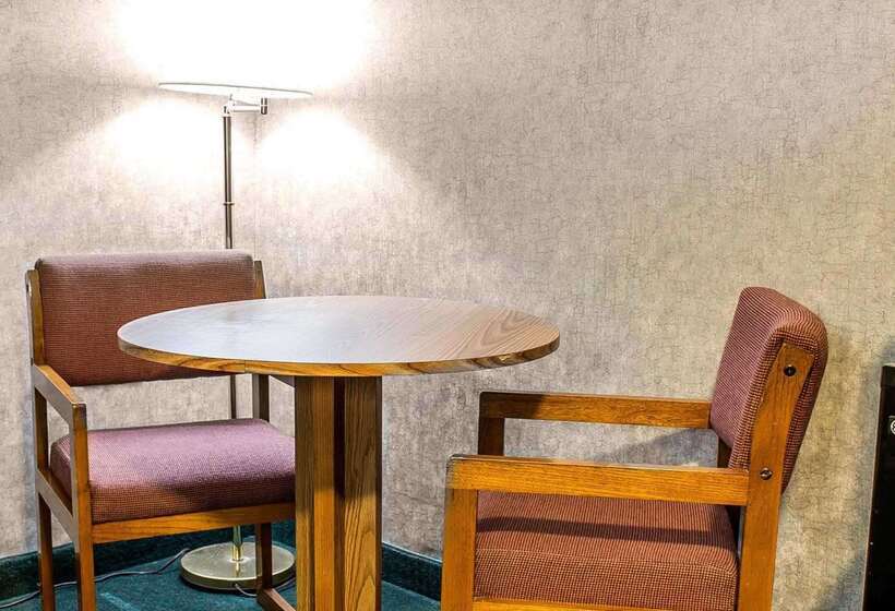 호텔 Rodeway Inn Moosic  Scranton