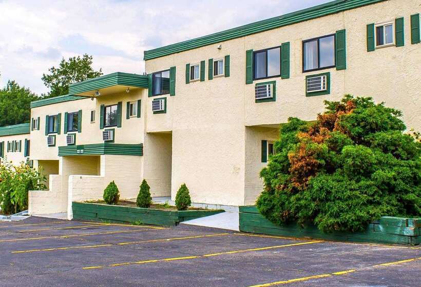 호텔 Rodeway Inn Moosic  Scranton