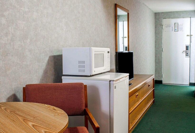 호텔 Rodeway Inn Moosic  Scranton