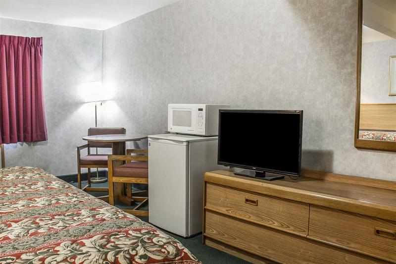 호텔 Rodeway Inn Moosic  Scranton