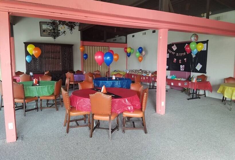 בית מלון כפרי Stay Express Inn Athens