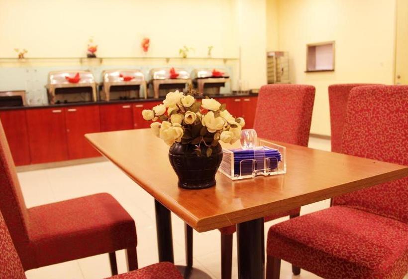 هتل Hanting Express Yancheng Binhai Xinding Square