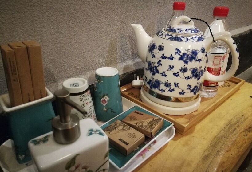 بنسيون Yun Meng Qi  Inn