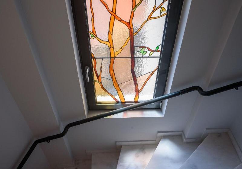 בית מלון כפרי Fos Downtown Suites