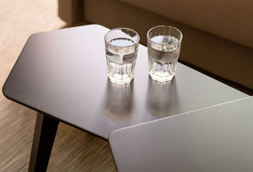 בית מלון כפרי Fos Downtown Suites