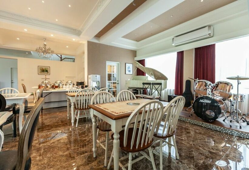 پانسیون Deja Vu B&b