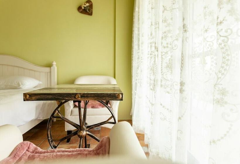 پانسیون Deja Vu B&b