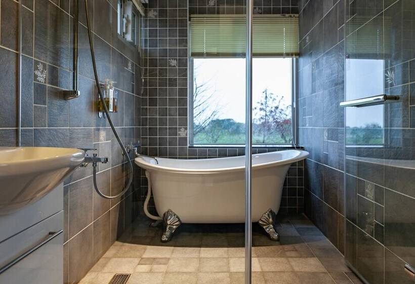 پانسیون Deja Vu B&b