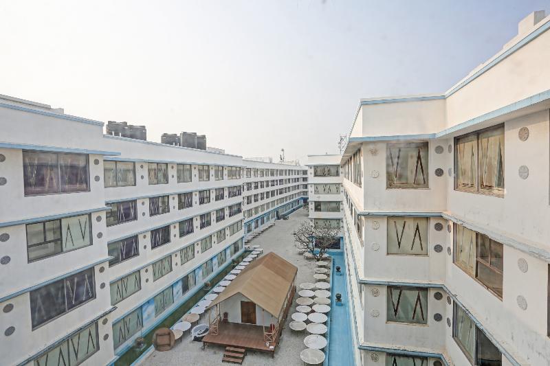 Royal Palms Hotel By Oyo Rooms