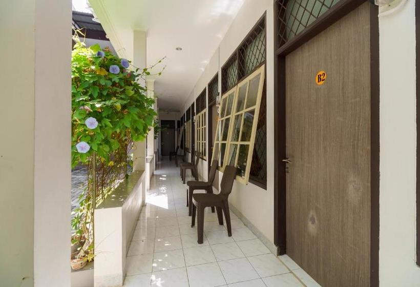 پانسیون Reddoorz@ Cangkring Street Cirebon