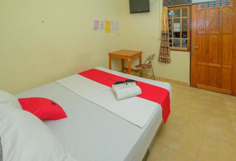 پانسیون Reddoorz@ Cangkring Street Cirebon