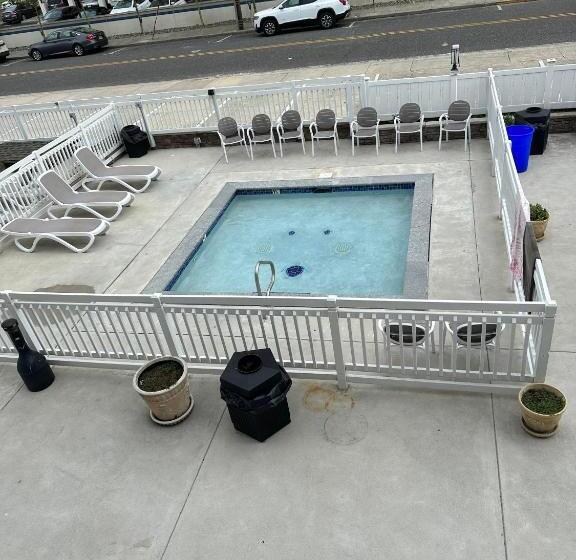 Diamond Crest Motel