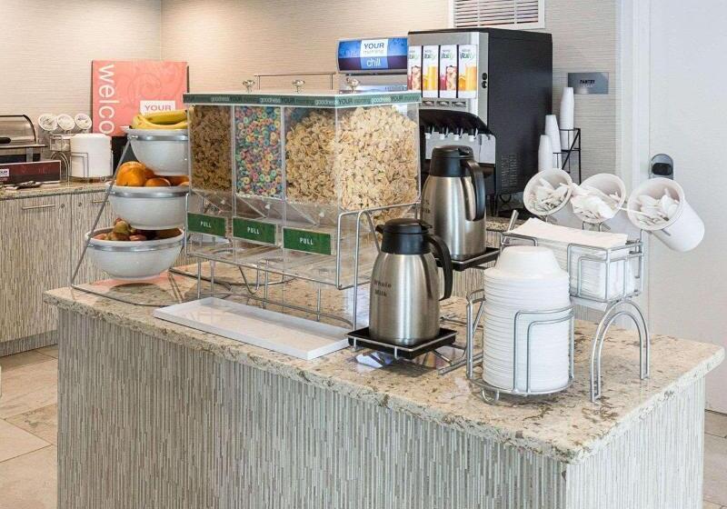 هتل Comfort Inn Williamsburg Gateway
