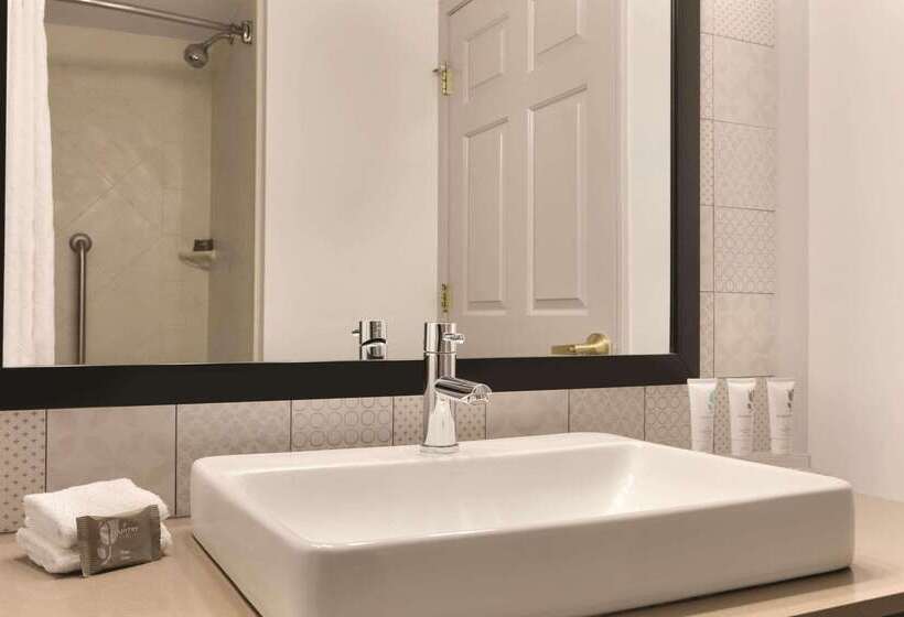 هتل Country Inn & Suites By Radisson, London, Ky