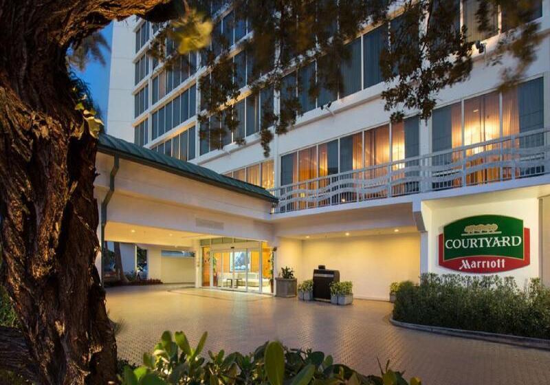 هتل Courtyard by Marriott Fort Lauderdale Beach