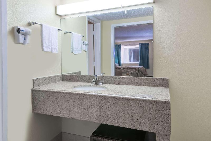 Hotel Days Inn By Wyndham Austin South
