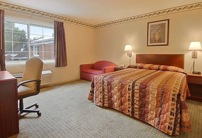 هتل Days Inn By Wyndham Cleveland Lakewood