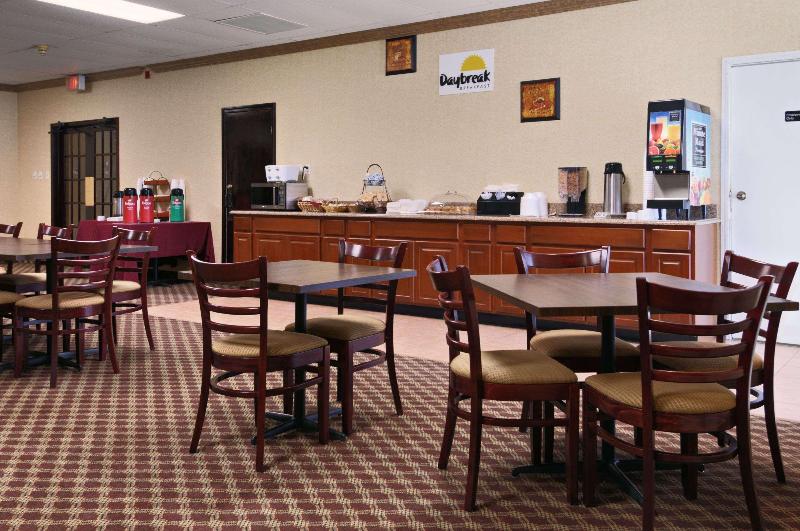 호텔 Days Inn By Wyndham Conneaut
