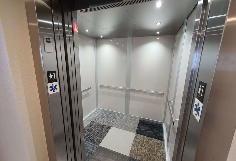 فندق Days Inn By Wyndham Johnson Creek