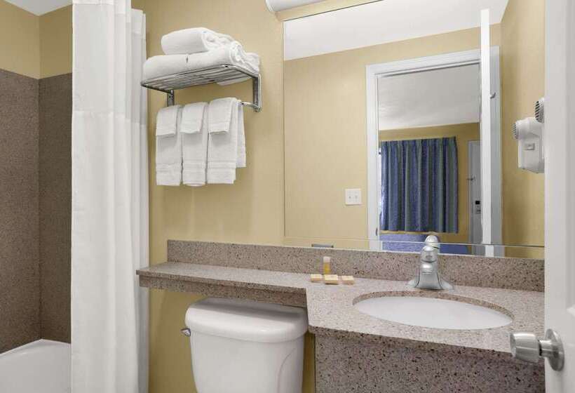 فندق Days Inn By Wyndham Middletown