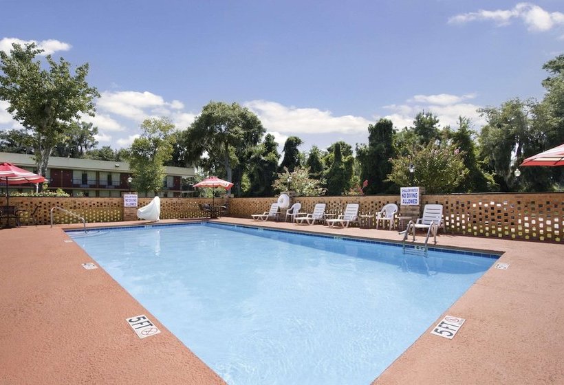 هتل Days Inn By Wyndham Port Royal/near Parris Island