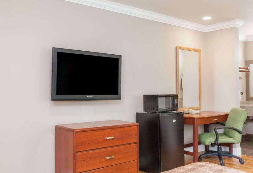 בית מלון כפרי Days Inn By Wyndham San Francisco S/oyster Point Airport