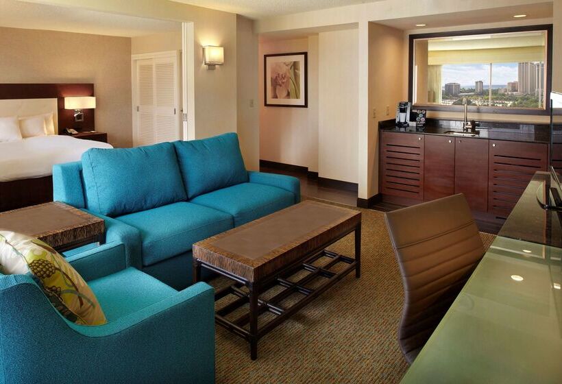 Doubletree By Hilton Hotel Alana   Waikiki Beach