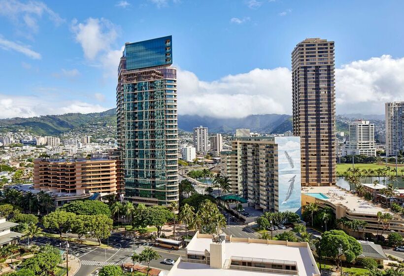 Doubletree By Hilton Hotel Alana   Waikiki Beach