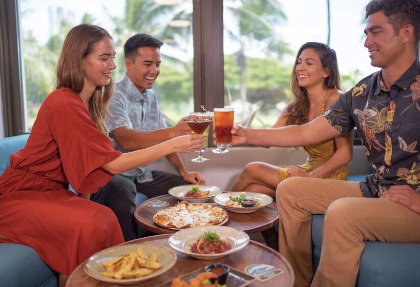 Doubletree By Hilton Hotel Alana   Waikiki Beach